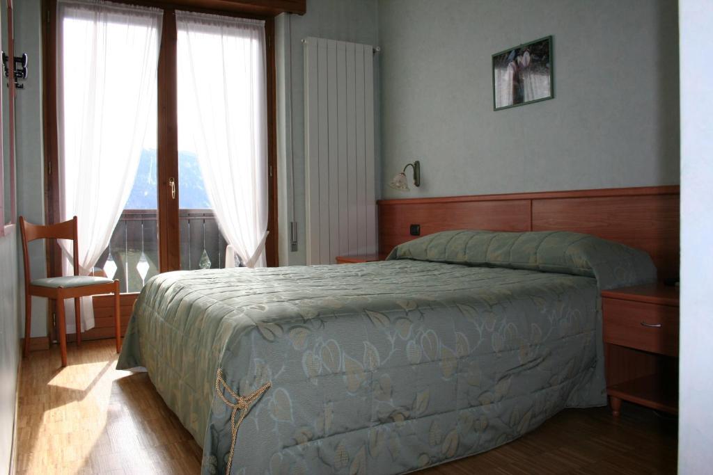 Hotel Migliorati Кастьоне-делла-Презолана Экстерьер фото